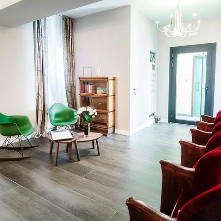 In Centro Luxury Rooms Комо Экстерьер фото
