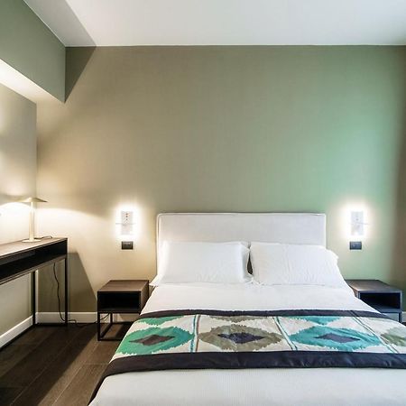 In Centro Luxury Rooms Комо Экстерьер фото