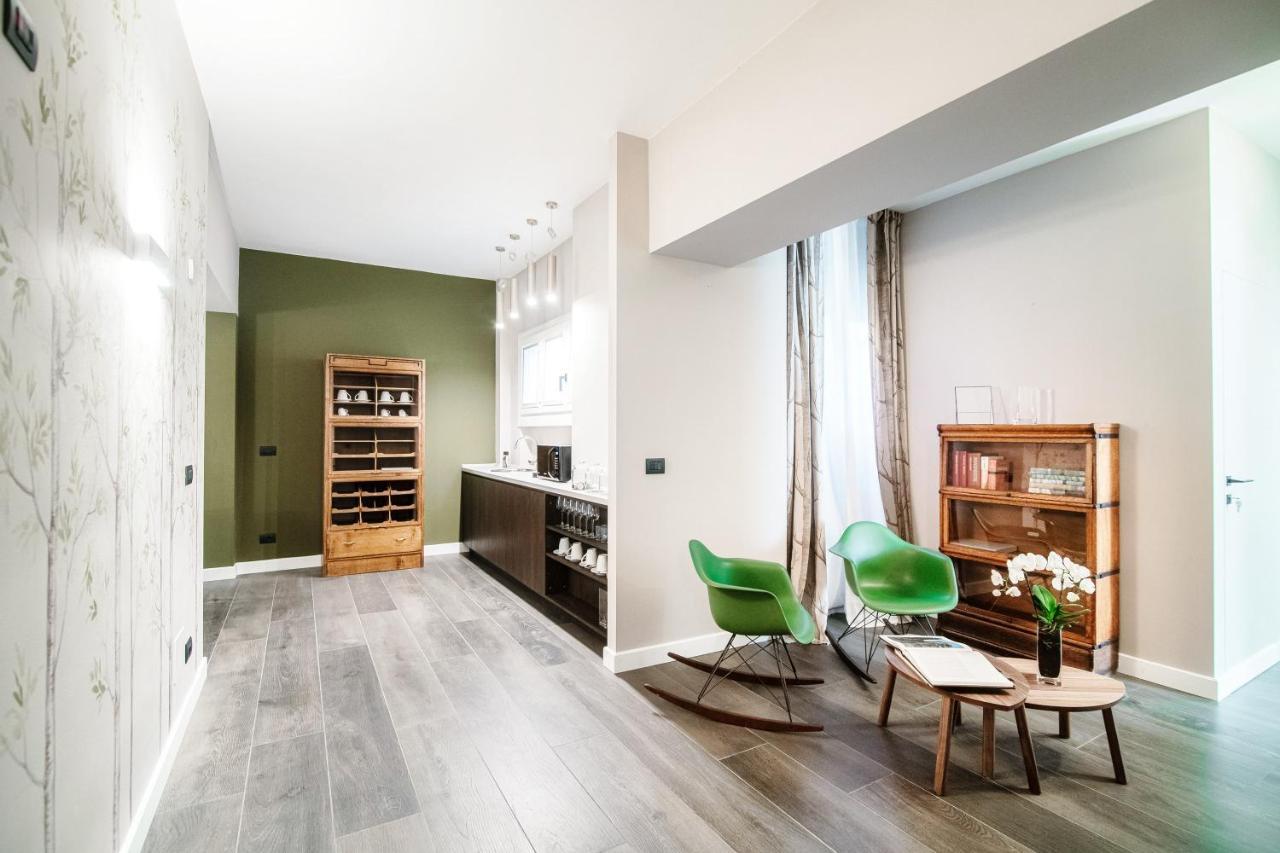 In Centro Luxury Rooms Комо Экстерьер фото