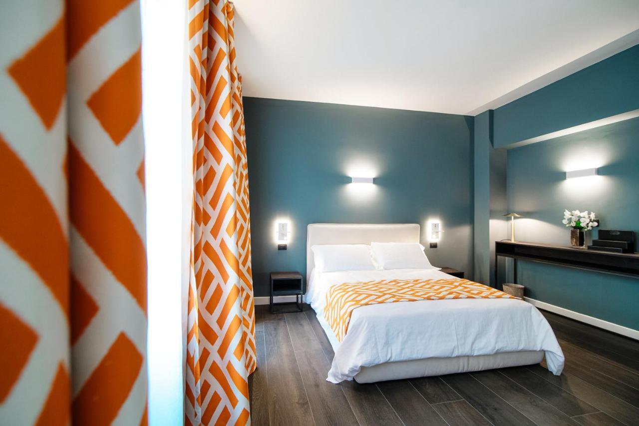 In Centro Luxury Rooms Комо Экстерьер фото