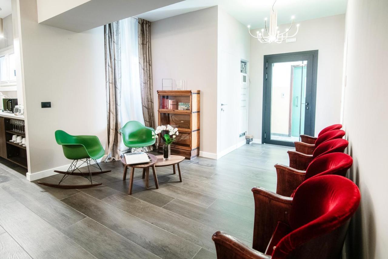 In Centro Luxury Rooms Комо Экстерьер фото