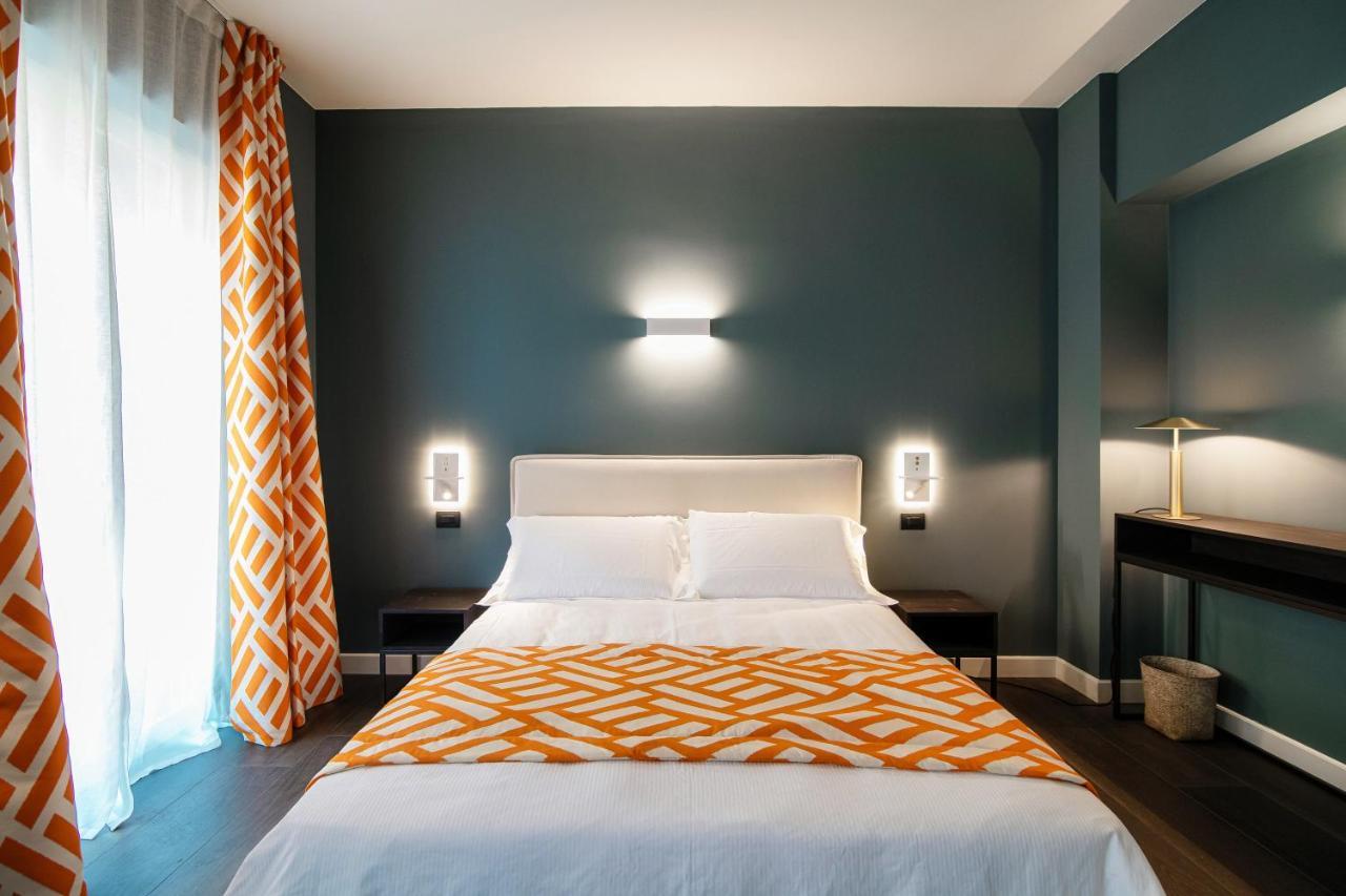 In Centro Luxury Rooms Комо Экстерьер фото