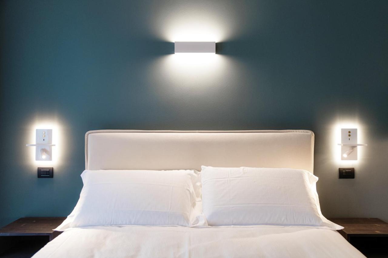 In Centro Luxury Rooms Комо Экстерьер фото