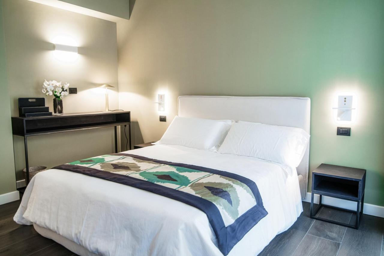 In Centro Luxury Rooms Комо Экстерьер фото