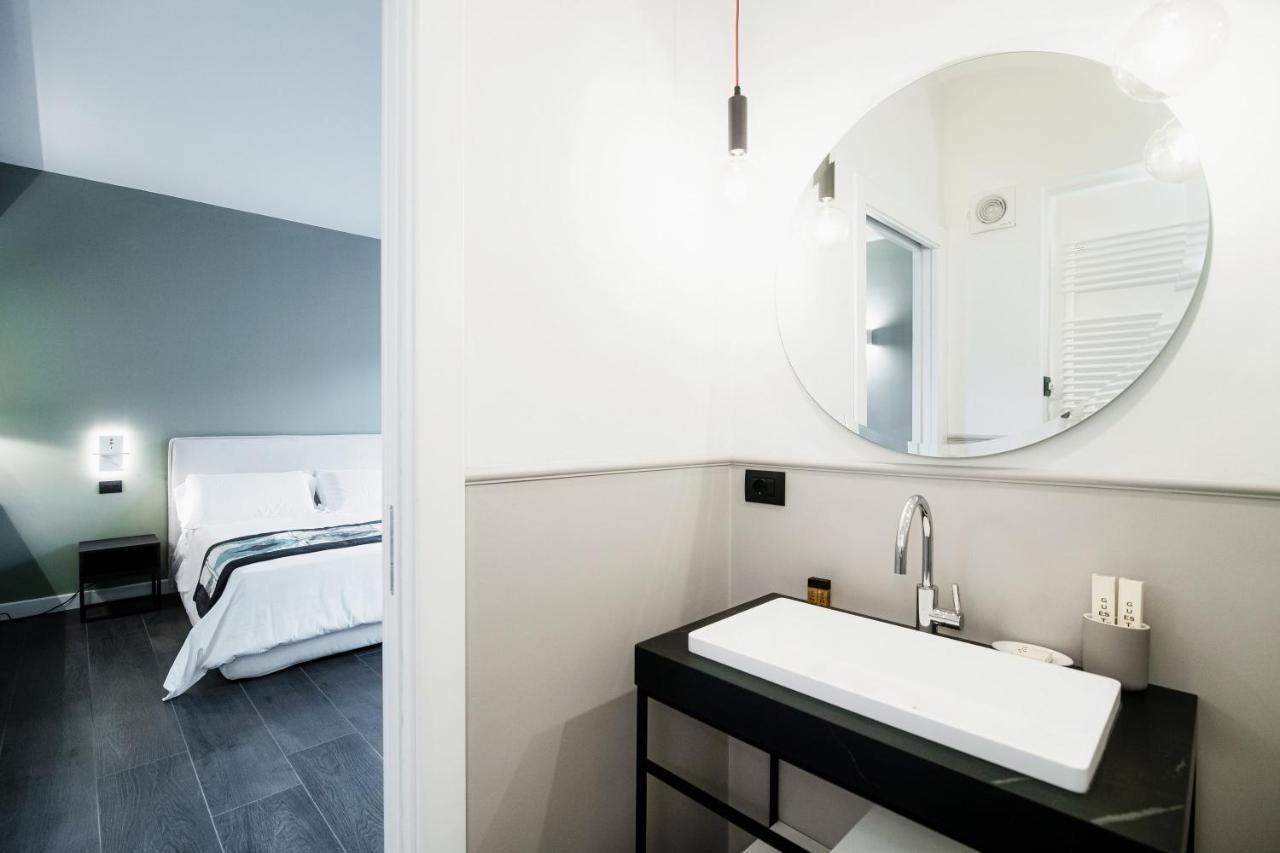 In Centro Luxury Rooms Комо Экстерьер фото