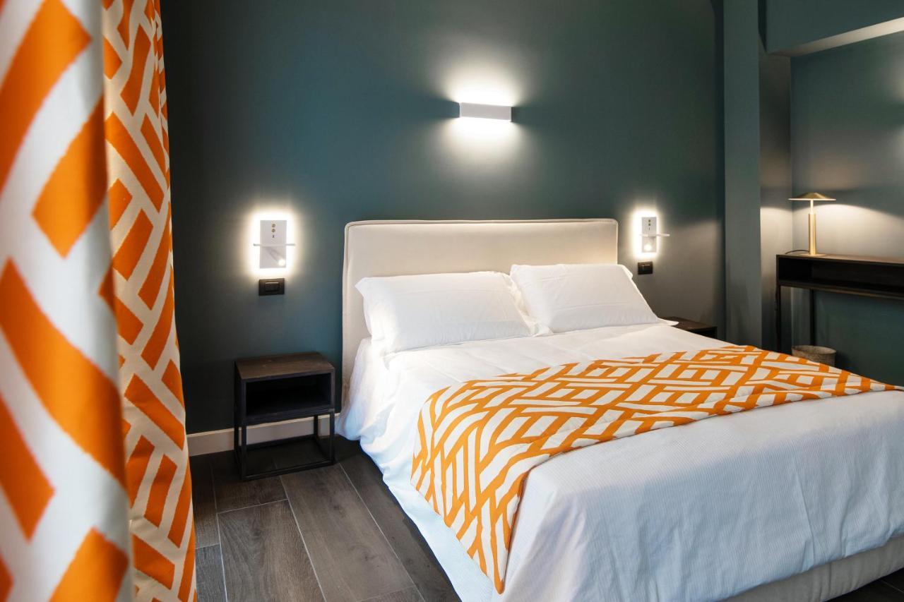 In Centro Luxury Rooms Комо Экстерьер фото