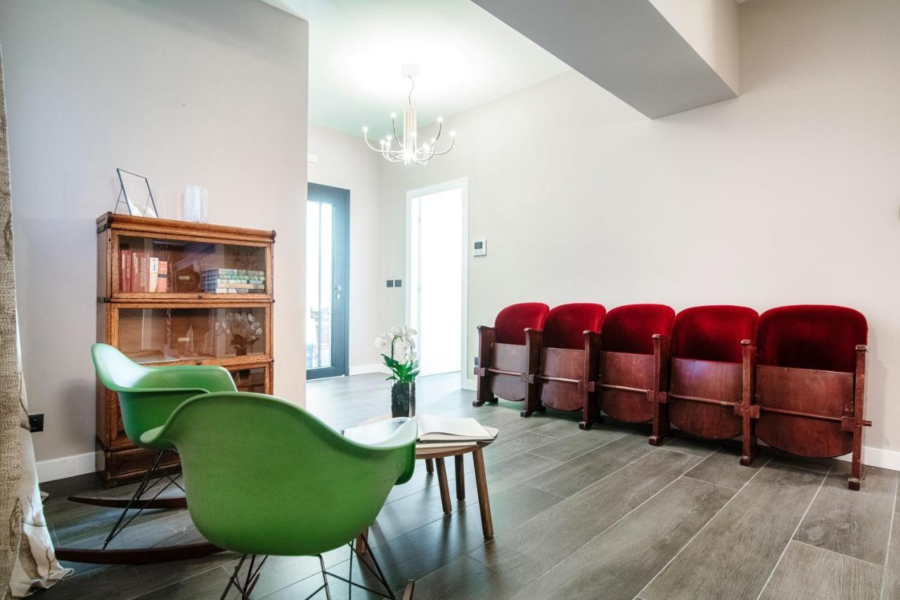 In Centro Luxury Rooms Комо Экстерьер фото