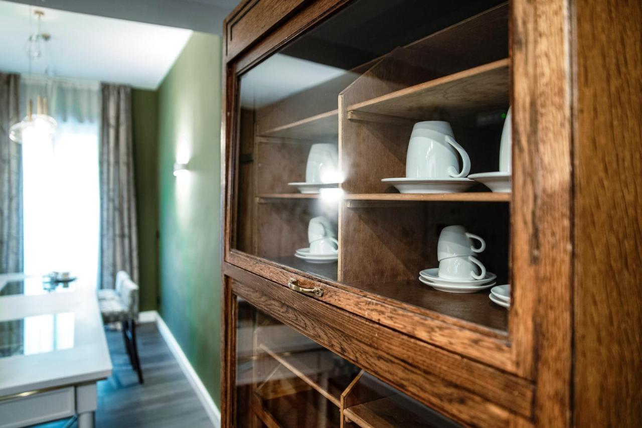 In Centro Luxury Rooms Комо Экстерьер фото