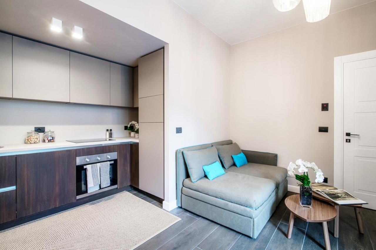 In Centro Luxury Rooms Комо Экстерьер фото