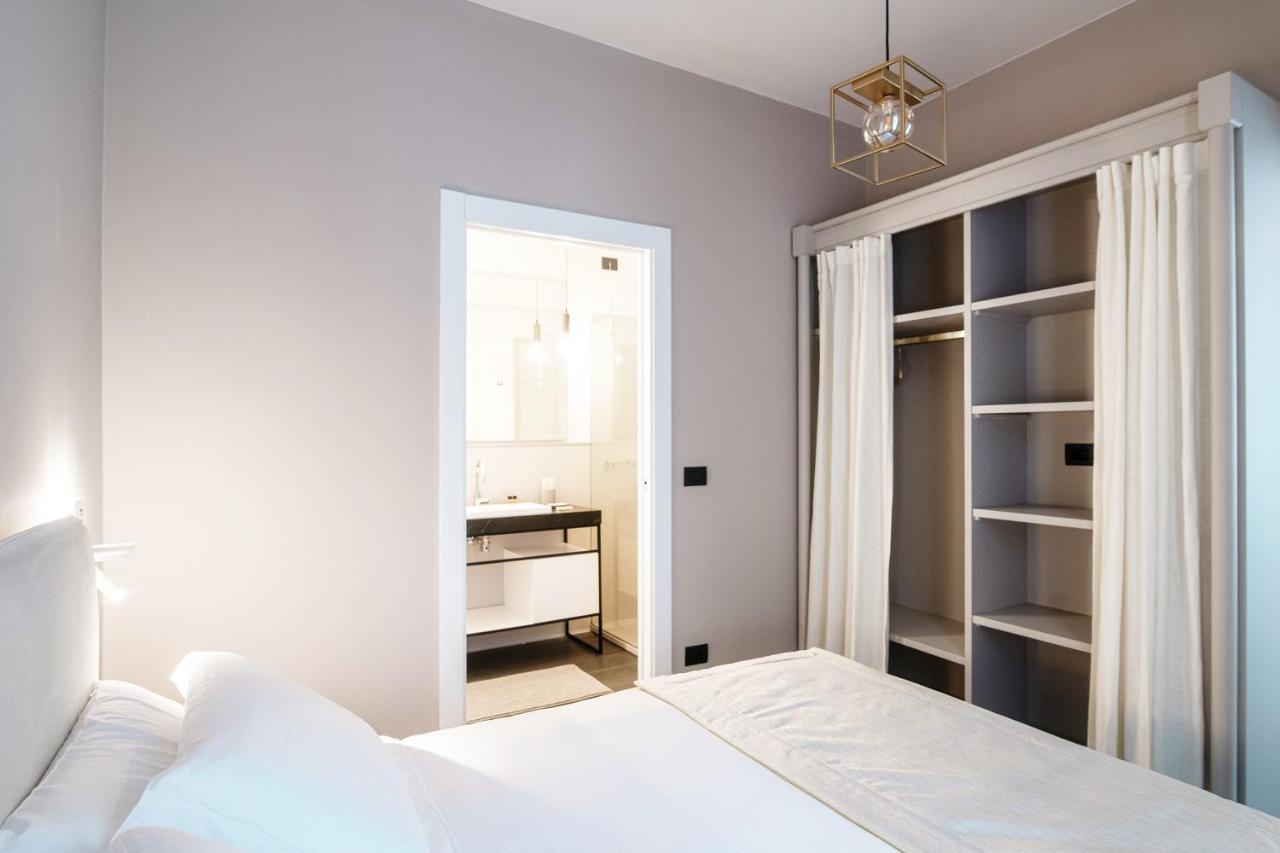 In Centro Luxury Rooms Комо Экстерьер фото