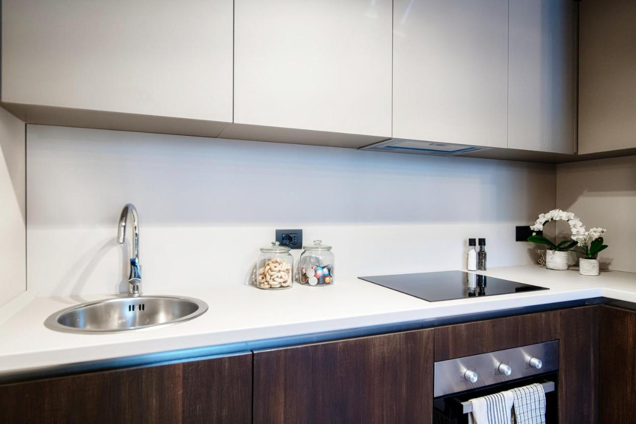In Centro Luxury Rooms Комо Экстерьер фото