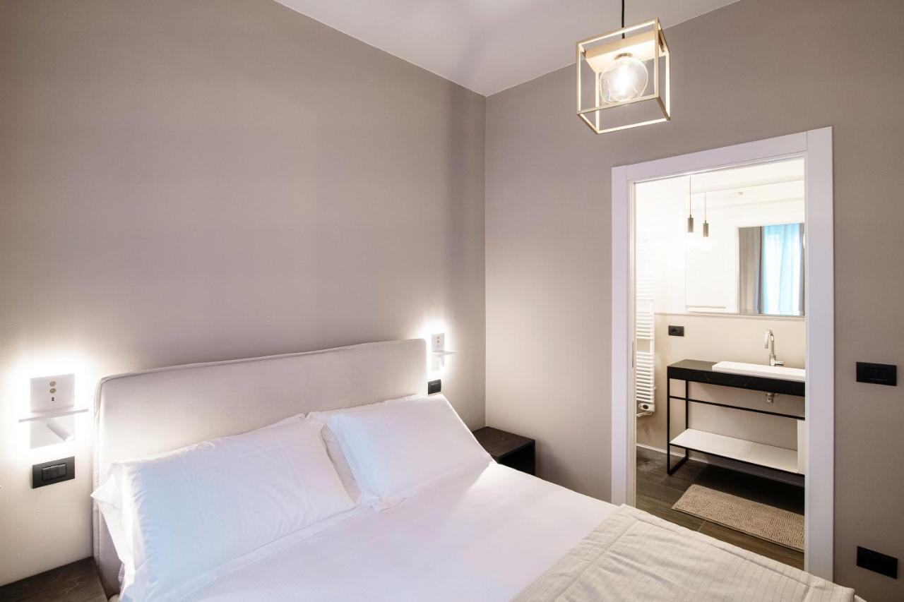 In Centro Luxury Rooms Комо Экстерьер фото