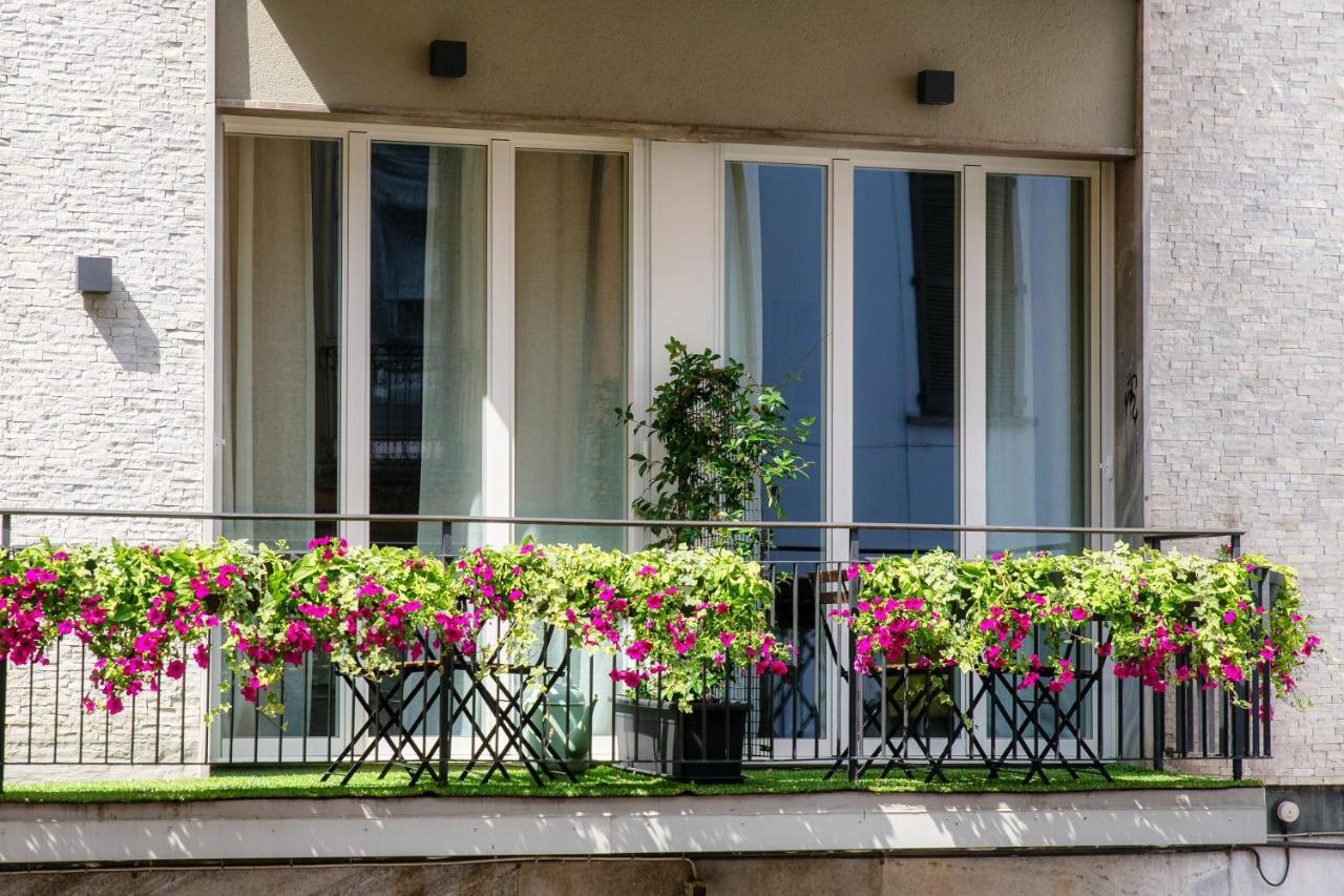 In Centro Luxury Rooms Комо Экстерьер фото