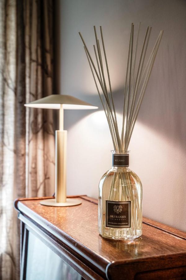 In Centro Luxury Rooms Комо Экстерьер фото
